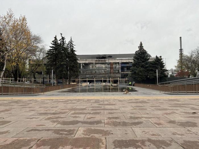 В центре Мариуполя восстановят ещё один фонтан у спортивного комплекса «Нептун»