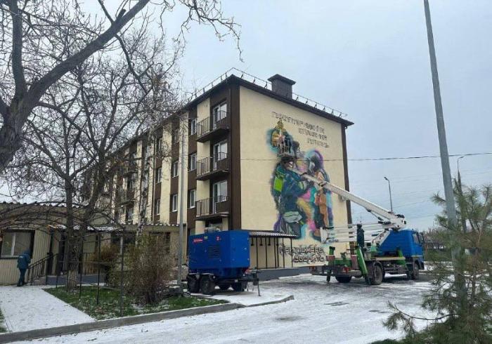 пожарное депо № 22 в Мариуполе благодаря специалистам из города на Неве преображается с каждым днём