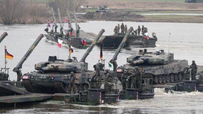 Военная активность НАТО у российских границ становится вызывающе наглой