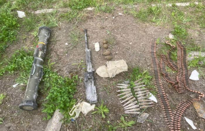 росгвардейцы обнаружили в ЛНР схрон с иностранным оружием и формой ВСУ