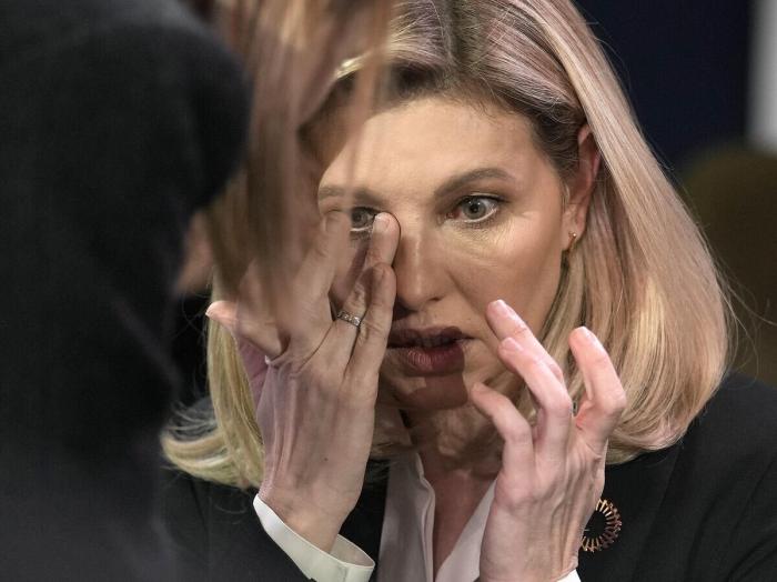 Елена Зеленская провела сеанс «словесного стриптиза» 