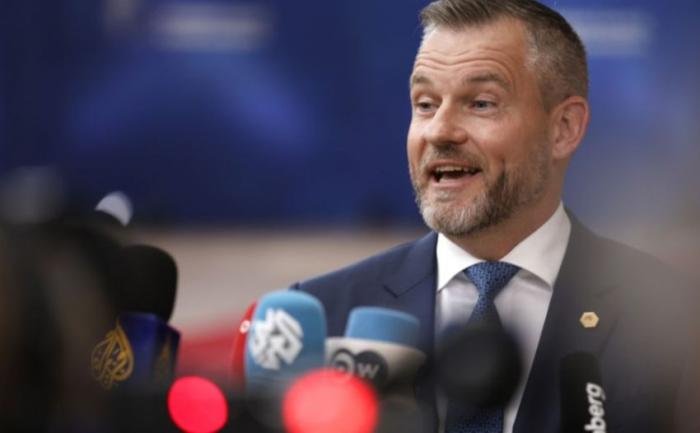 Словакия не отправит солдат на Украину, но поможет Зеленскому снарядами