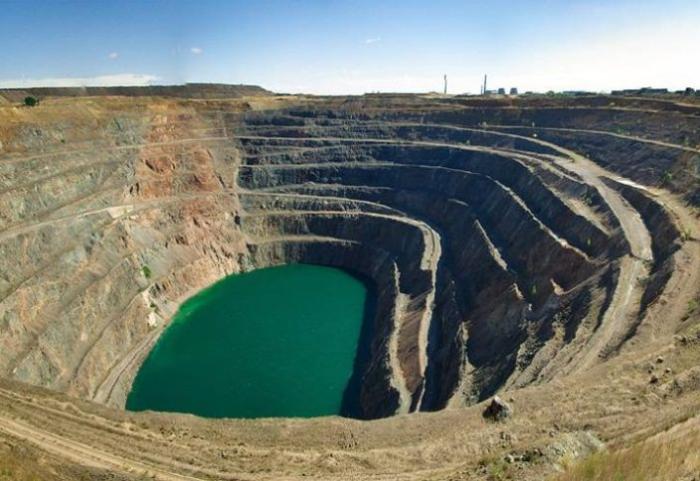 Нигер изгнал французов из урановой отрасли 