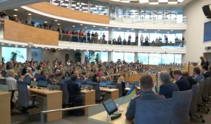 Литва назначит представителей в Киеве и Берлине