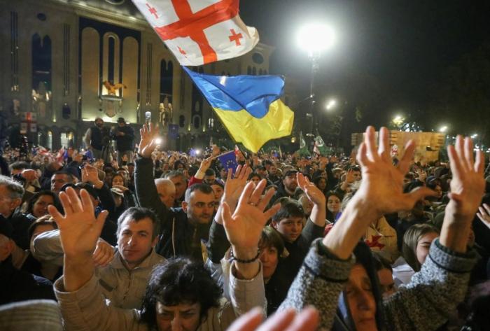 Протесты в Грузии не прекращаются