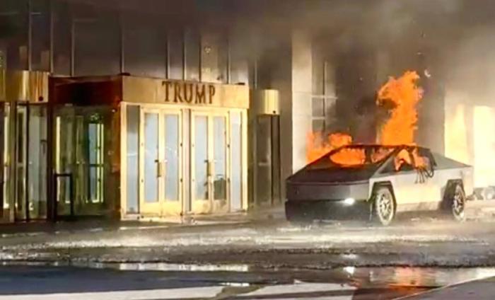 Поджог машины около офиса Трампа
