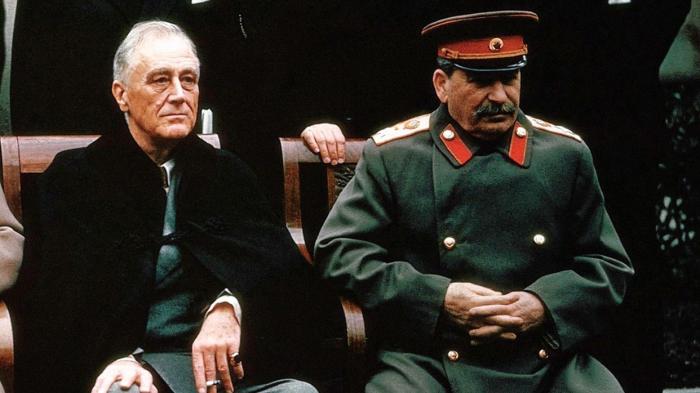 80 лет назад была Ялтинская конференция, а через два месяца Франклин Рузвельт ушёл из жизни. Случайность?