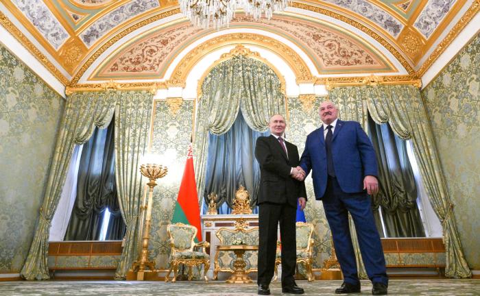 Лукашенко начинает новый президентский срок с визита в Россию