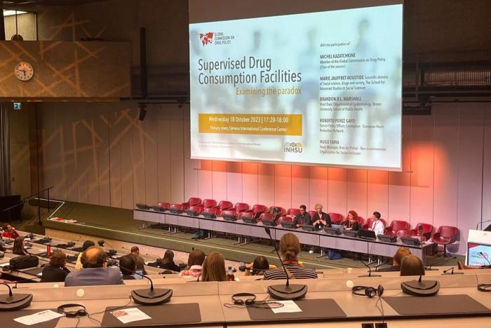 Глубинное государство готовится включить «зелёный свет» наркотикам