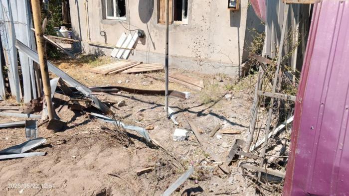 Херсонская область, г. Каховка. Обнародованы кадры последствий артиллерийского обстрела со стороны ВСУ в районе нефтебазы. По информации администрации Каховского округа, жертв и пострадавших нет, источник Телеграм-канал Днепровский Рубеж