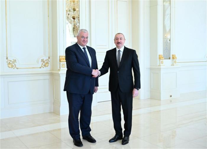 25 мая, президент Азербайджана Ильхам Алиев принял министра иностранных дел Украины Андрея Сибигу. 