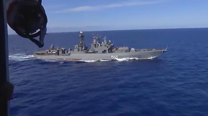 ВМФ России охраняет российский "теневой флот"