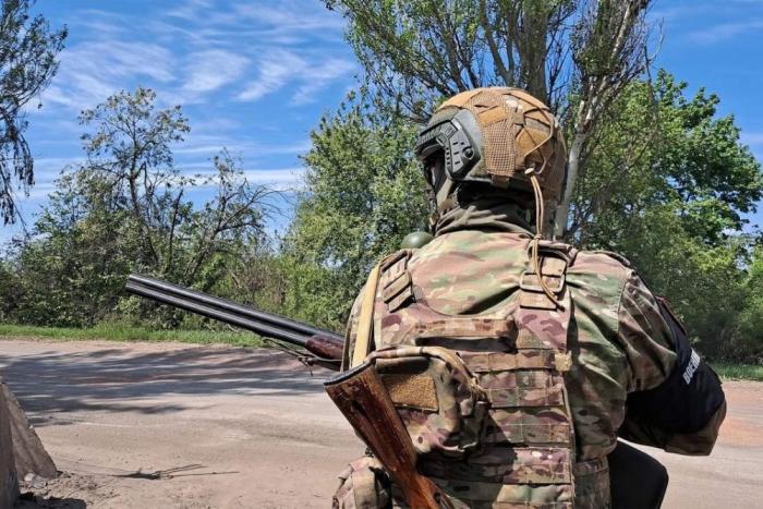 на днепропетровском направлении защищают небо от беспилотников противника. Спецназ БПЛА уничтожает две «Бабы-Яги» за 15 минут, источник Телеграм-канал Военкор Астрахань