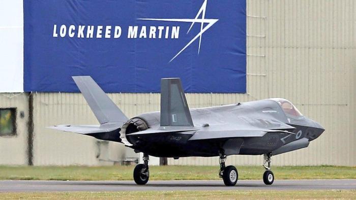 Компания Lockheed стремительно пикирует на финансовое дно