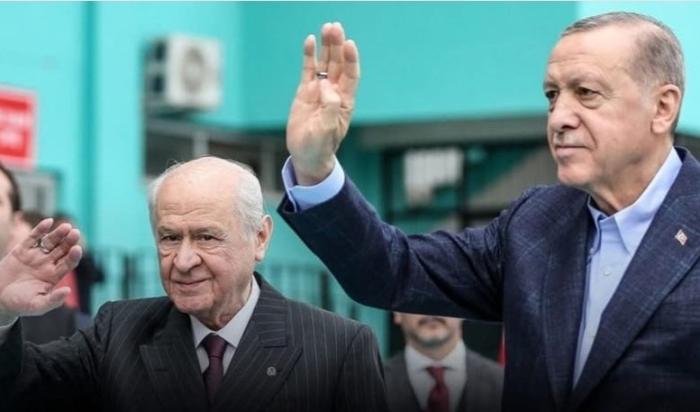 Президент Турции Эрдоган и лидер Партии националистического движение Девлет Бахчели проводят согласованную линию в курдском вопросе
