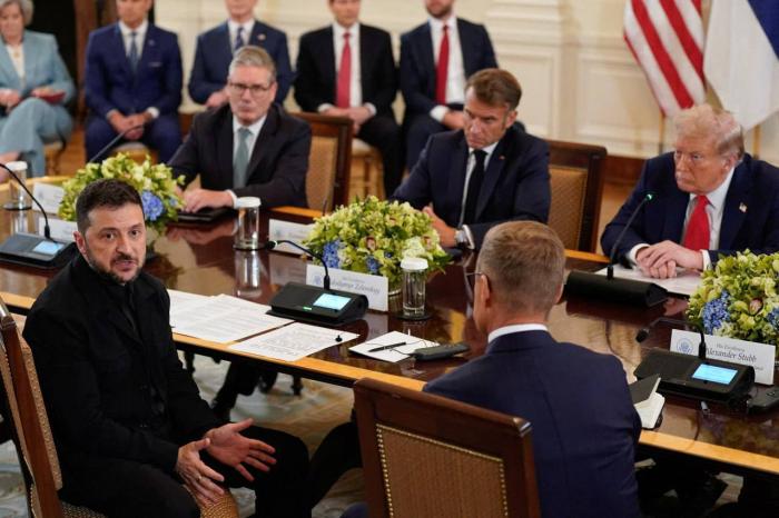 «Еврошобла» в Белом доме, или Натянутые улыбки с камнями за пазухой