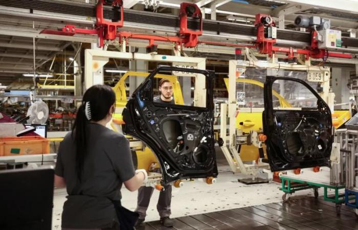 Работники "Рено" отказываются делать дроны для ВСУ