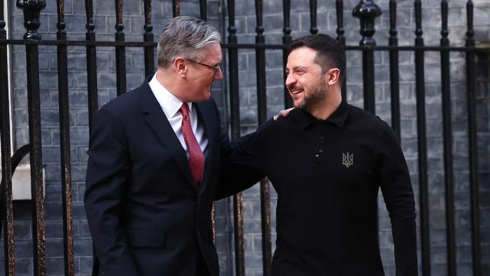 Почему Лондон озаботился украинской идентичностью?