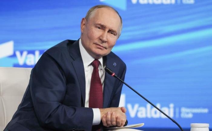 Владимир Путин на заседании Валдайского клуба в 2025 г.