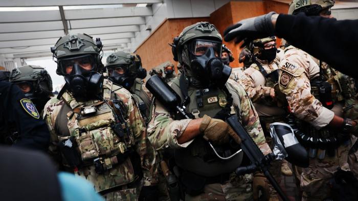 Военно-полицейская операция Трампа приближает хаос в Америке