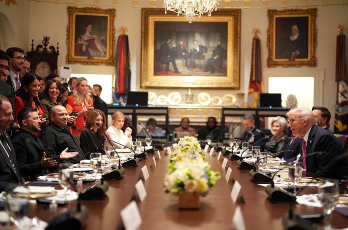 Новая встреча в Белом доме: Вашингтон принуждает Киев к мирному урегулированию