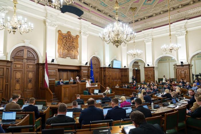 Оппозиция в Латвии устроила стам-буллинг правительству