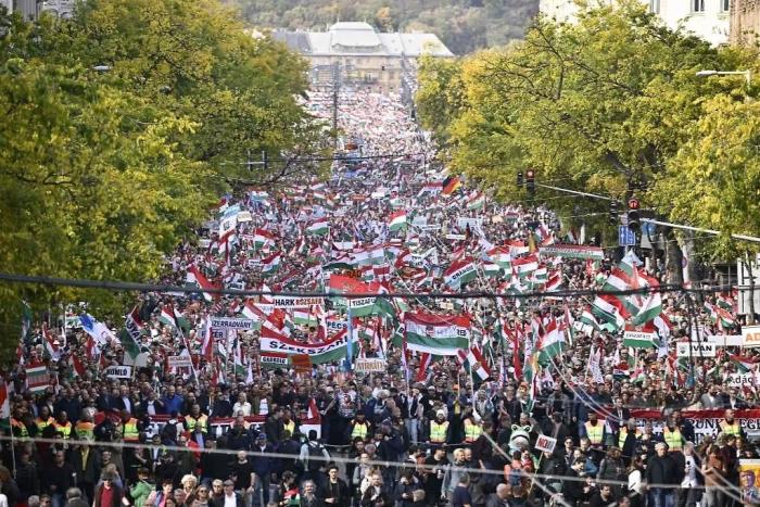 Венгры не желают умирать за Украину