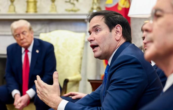 Враг внутри. Не все в руководстве США действуют в интересах Америки