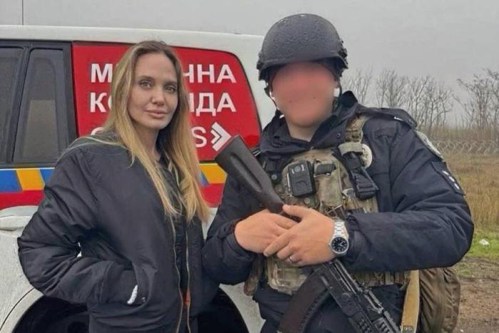 Лара Крофт – расхитительница ТЦК, или Как спастись из украинских гробниц?