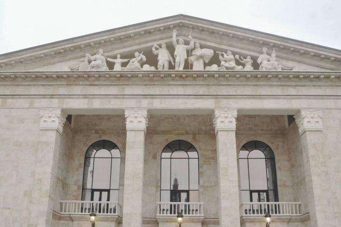 открыли Драматический театр в Мариуполе. Его восстановление было делом чести для Петербурга, источник Телеграм-канал Александр Беглов