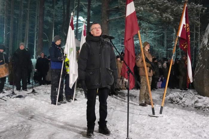 Президент Латвии Эдгарс Ринкевич в годовщину Рождественских боев, а именно Митавской наступательной операции Русской императорской армии декабря 1916 года по старому стилю (января 1917 года по новому стилю), посетил находящийся в районе пулемётной горки и Терельских болот под Елгавой мемориал в память латышских стрелков, павших в боях с немцами.