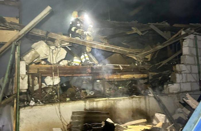 Герани поразили в районе Артёмовки Харьковской области некие ангары, источник Телеграм-канал Хроники Гераней