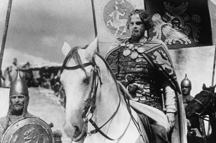 Фильм Сергея Эйзенштейна «Александр Невский» был награждён Сталинской премией.