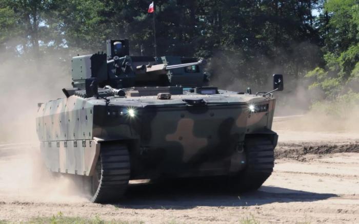 Польская бронетехника на границе с Калининградской областью