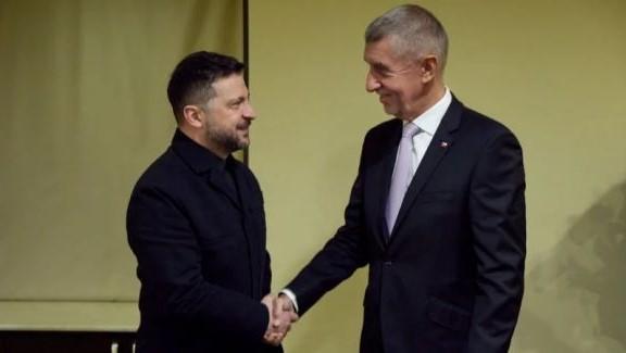 Бабиш и Зеленский встретились в Ереване