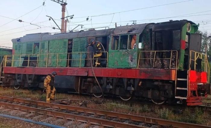 в Днепропетровской области ВС РФ ударами Геранями поразили два тепловоза, которые противник использовал для подвоза составов с вооружением, источник МАХ-канал Дневник Десантника