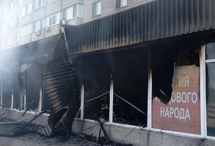 беспилотники ВСУ нанесли удар по многоэтажке в Энергодаре, источник МАХ-канал Новое.Медиа в Запорожье