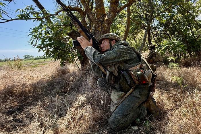 штурмовики и расчёты БПЛА 58-й гвардейской общевойсковой армии группировки «Днепр» совершенствуют навыки на полигонах в Запорожской области, источник МАХ-канал Минобороны России