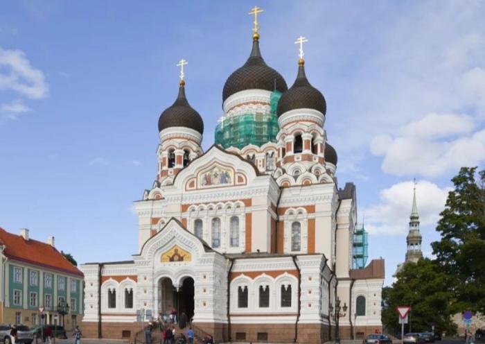 Эстонскую Православную Церковь заставляют отречься от РПЦ