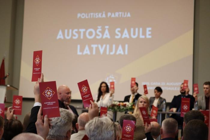 Идущая на выборы в Сейм неонацистская партия «Austošā Saule Latvijai» («Восходящее солнце для Латвии») в своей предвыборной программе призвала отменить статус «неграждан», после чего начать депортации «нелояльных» представителей этой части латвийского населения. 