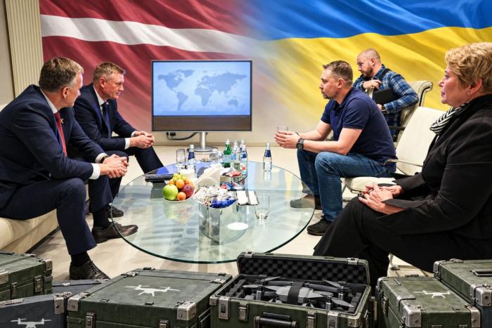 Глава Офиса президента Украины Кирилл Буданов (внесён в список террористов) посетил Латвию. Официальный повод – участие в «Рижской конференции».