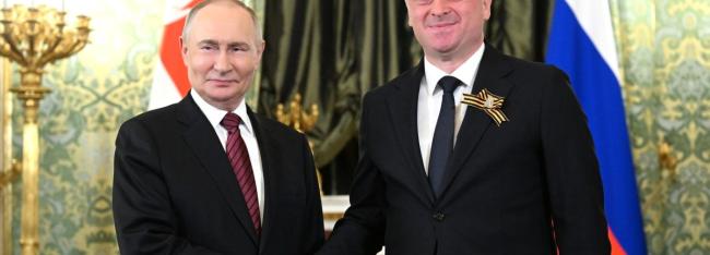 Владимир Путин и Бадра Гунба в Кремле