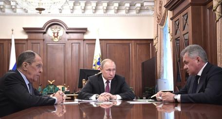 Встреча президента России Владимира Путина с министрами иностранных дел и обороны Сергеем Лавровым и Сергеем Шойгу