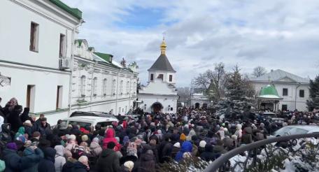 Есть Божий суд, наперсники разврата!