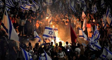 Почему полыхает Израиль 