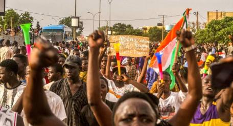 Угроза интервенции в Нигер сохраняется