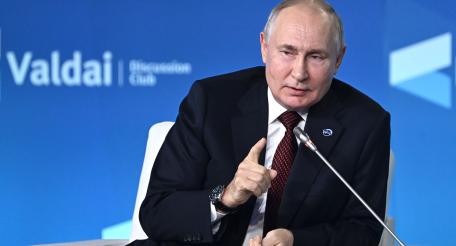 Если Япония проявит инициативу в вопросе нормализации взаимоотношений, то Россия готова к сотрудничеству, заверил Владимир Путин.