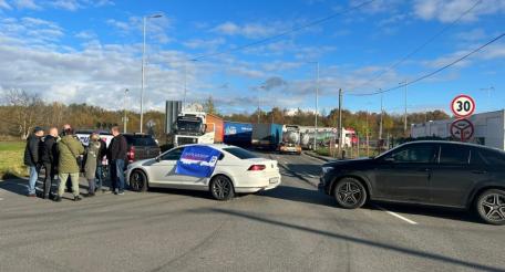 Словацкие перевозчики перекрыли границу с Украиной