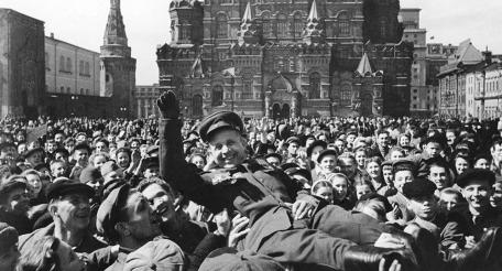 9 мая 1945 года на Красной площади в Москве