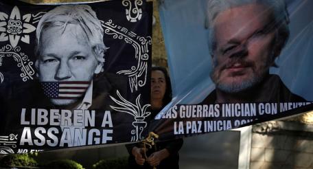 В результате сделки со следствием основатель WikiLeaks получил возможности обрести свободу